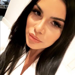 Meet your Posher, Faith